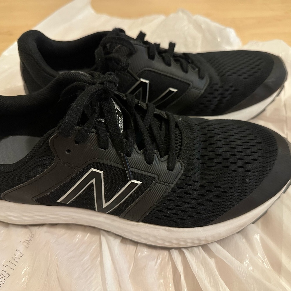 Women’s 10.5 New Balance